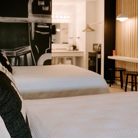 The Cowboy Motel Camp Wood Экстерьер фото